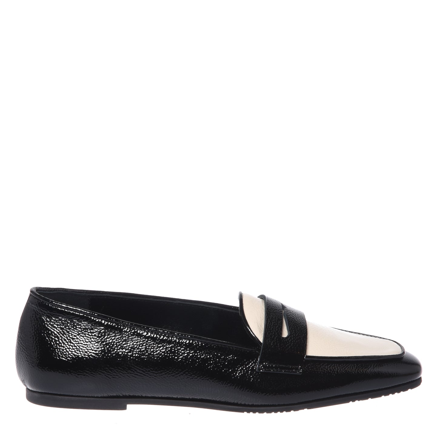 Black and white naplak loafers