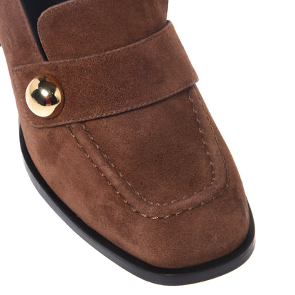 Mocassini con tacco in pelle scamosciata marrone