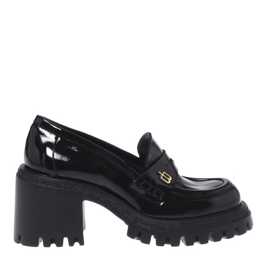 Black heeled loafers in naplak