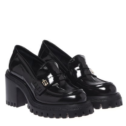 Black heeled loafers in naplak