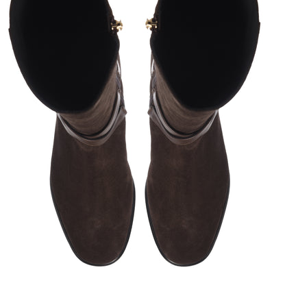 Stivali in pelle scamosciata e marrone scuro