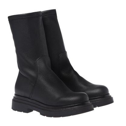Black vegetable-tanned stretch leather boots