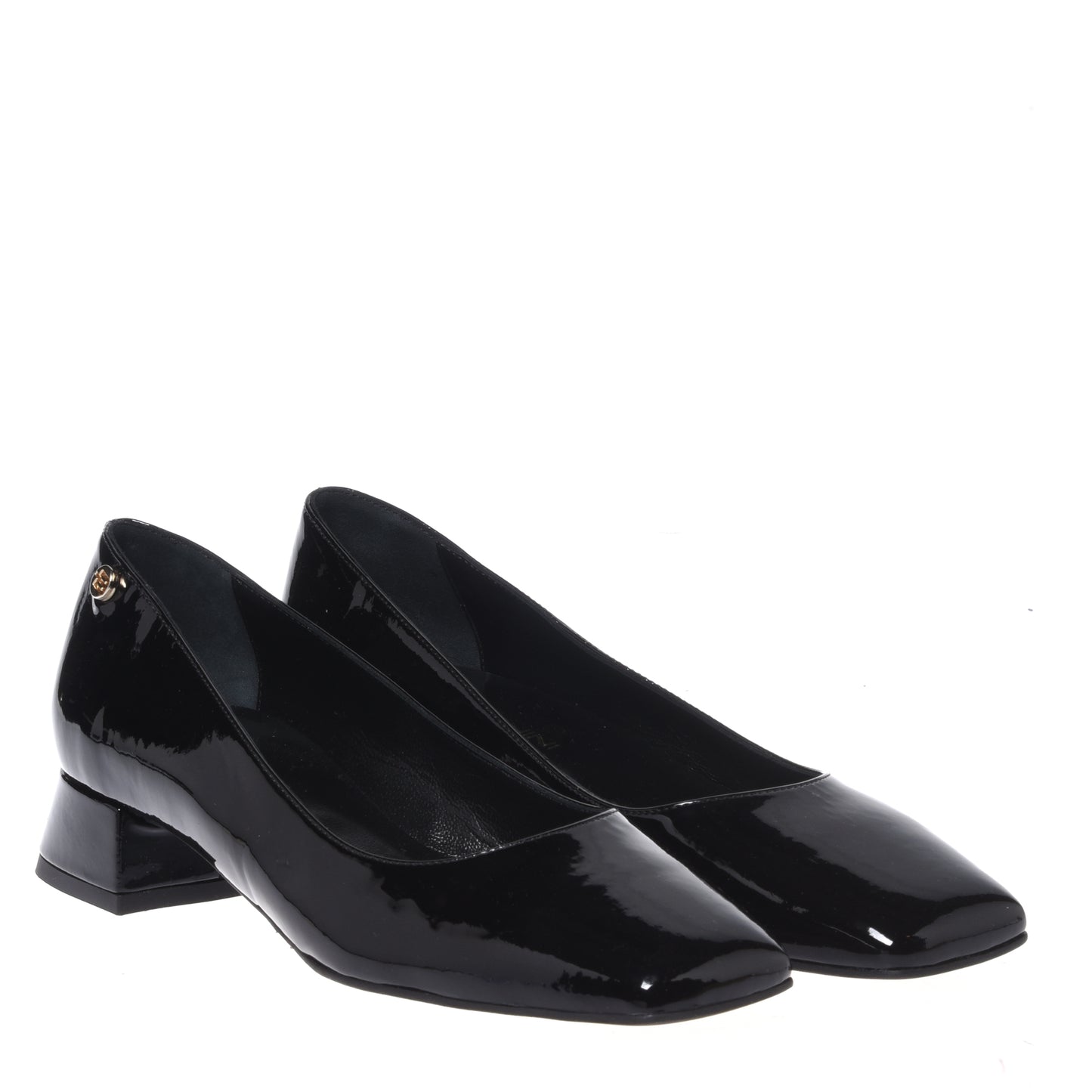 Black patent leather pumps