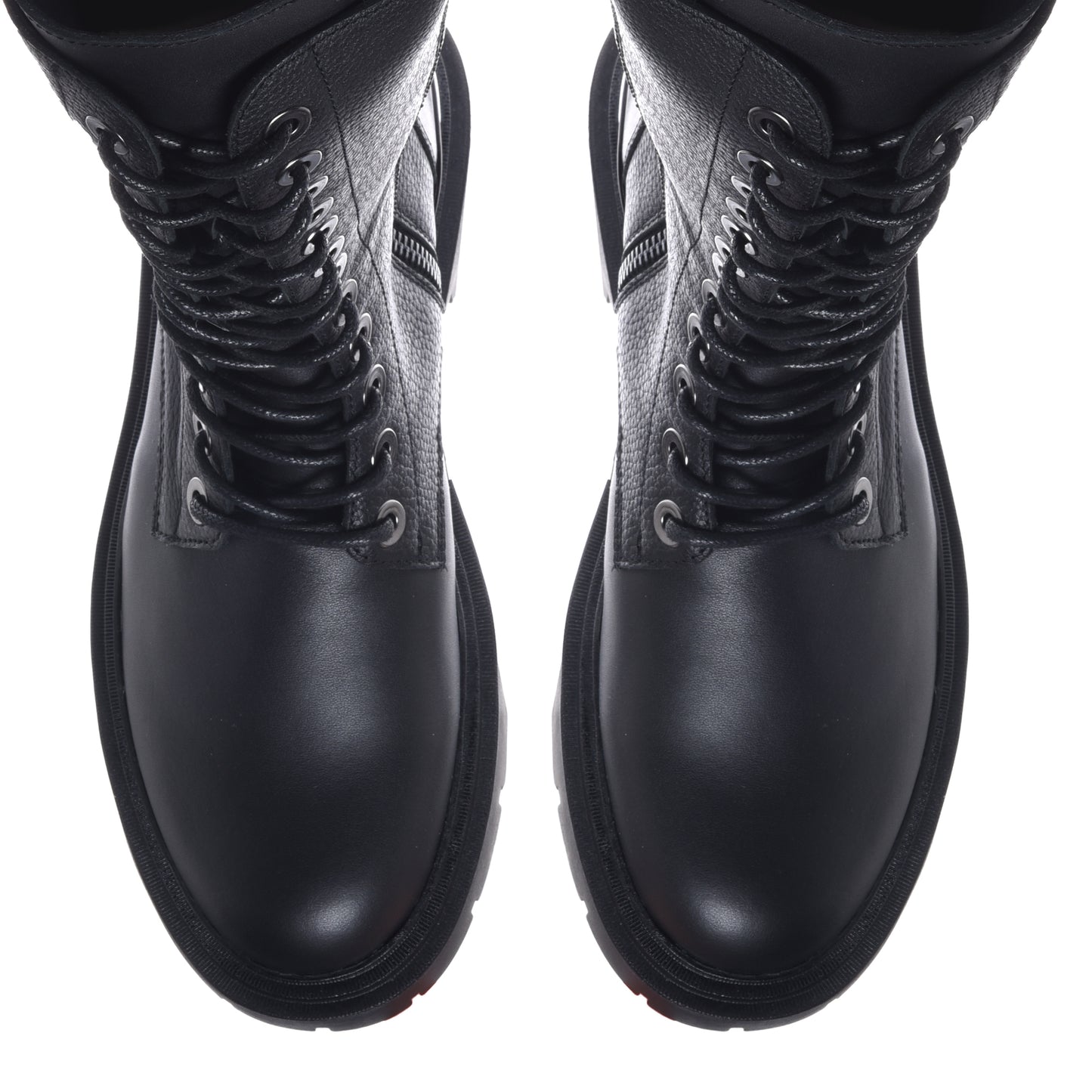 Black leather and tumbled leather boot
