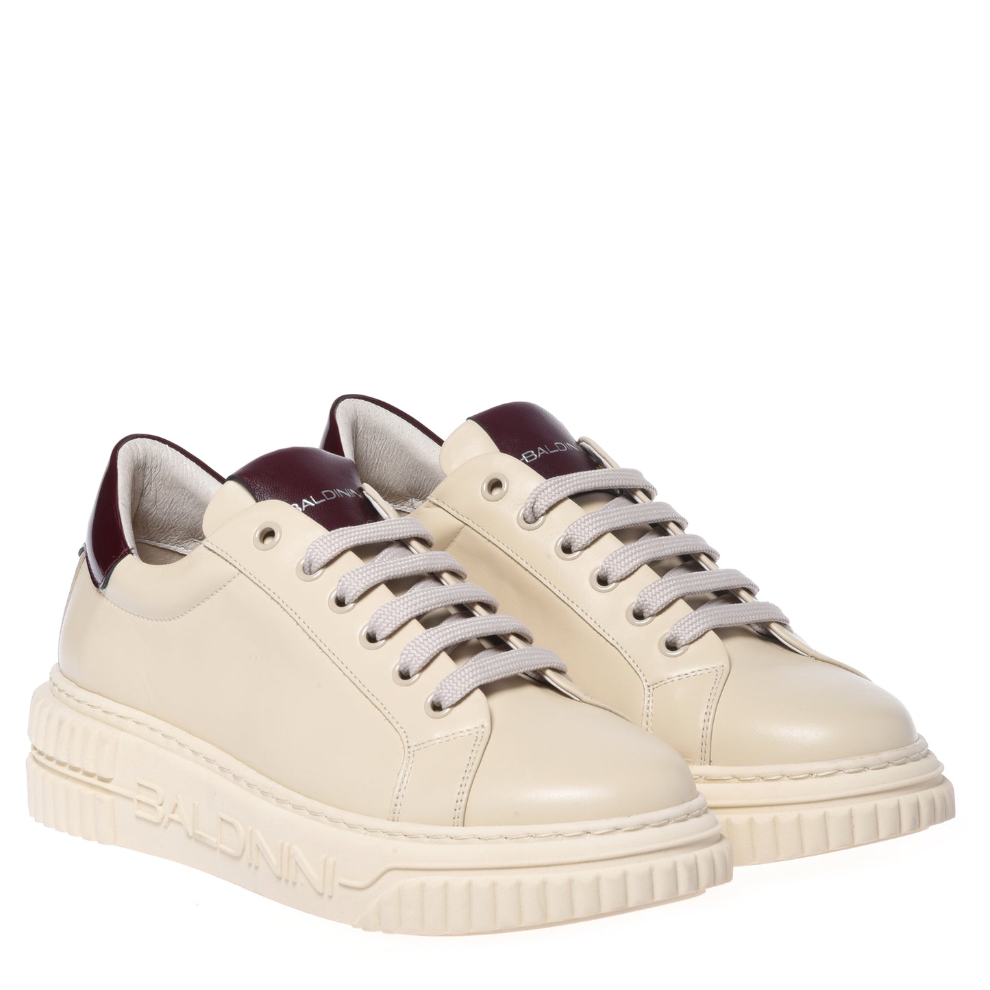 Vanilla leather and burgundy patent leather sneakers