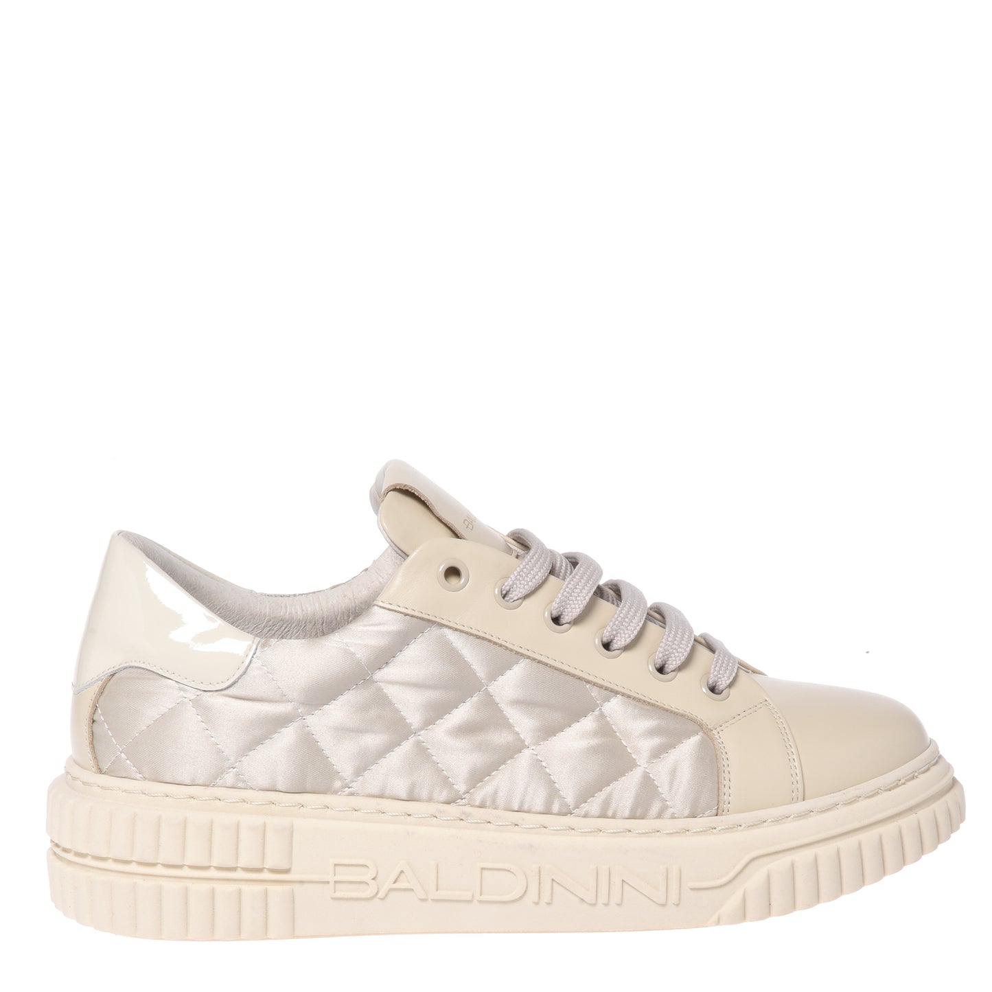 Vanilla quilted fabric sneakers