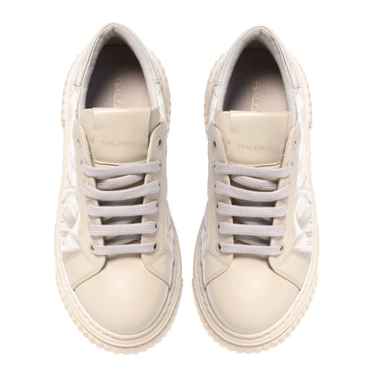 Vanilla quilted fabric sneakers
