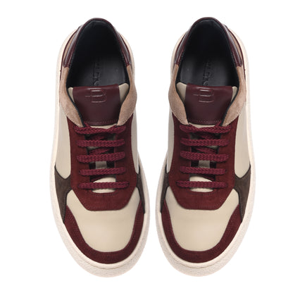 Sneakers in pelle scamosciata bordeaux e pelle color carne