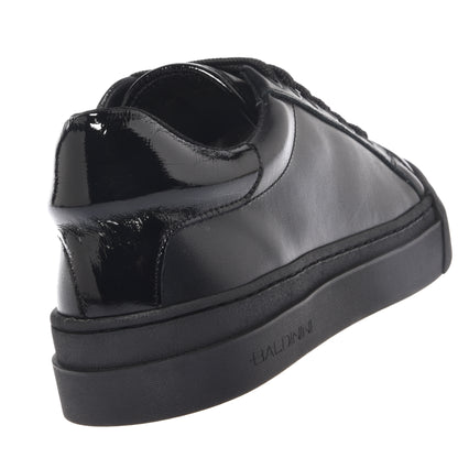 Sneaker in black leather and black naplak