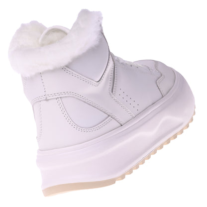 White leather sneaker