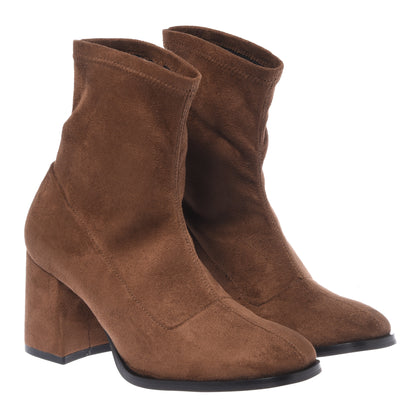 Brown vegetable-tanned suede boots