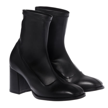 Stivaletti neri in nappa conciata al vegetale