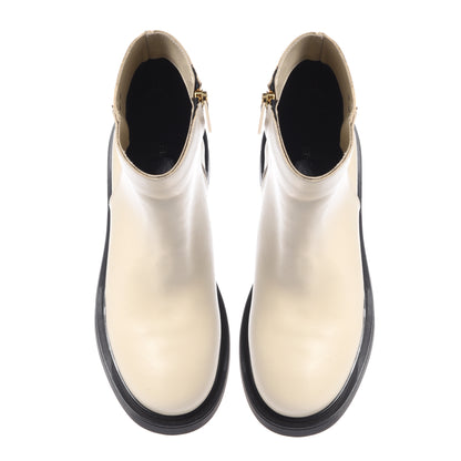 Vanilla leather ankle boots