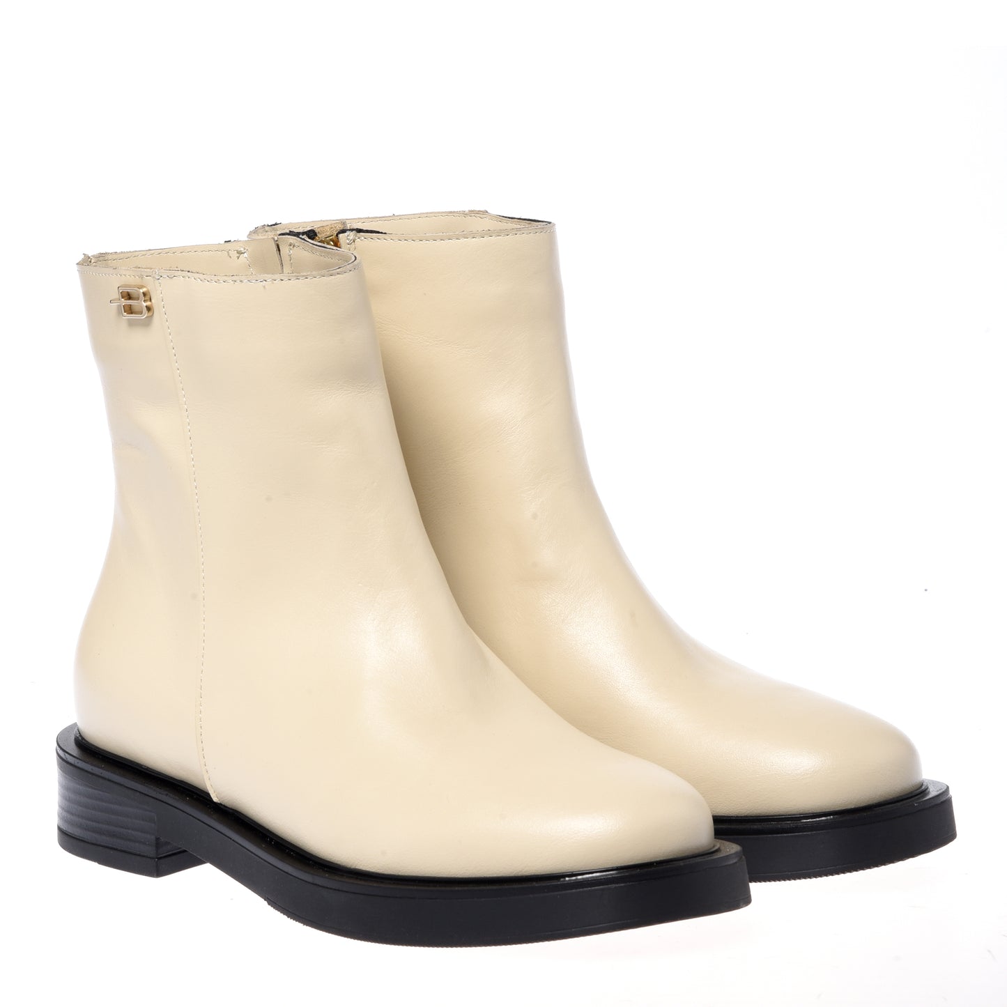 Vanilla leather ankle boots