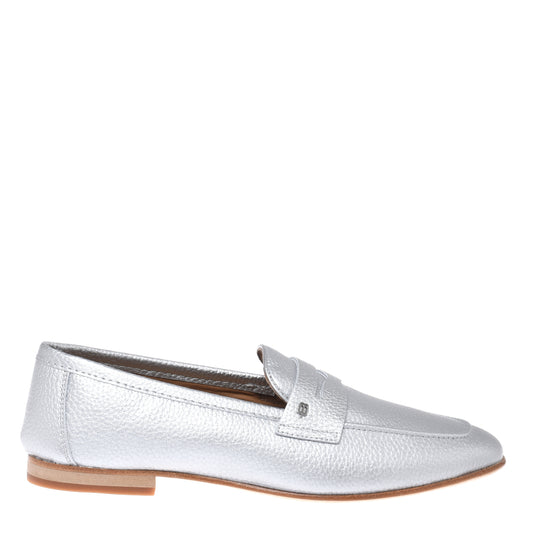 Silver laminated grained leather loafer