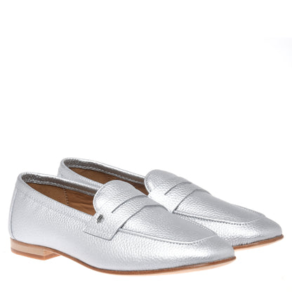 Silver laminated grained leather loafer