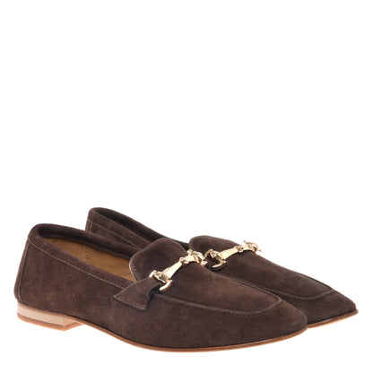Mocassin en daim marron foncé