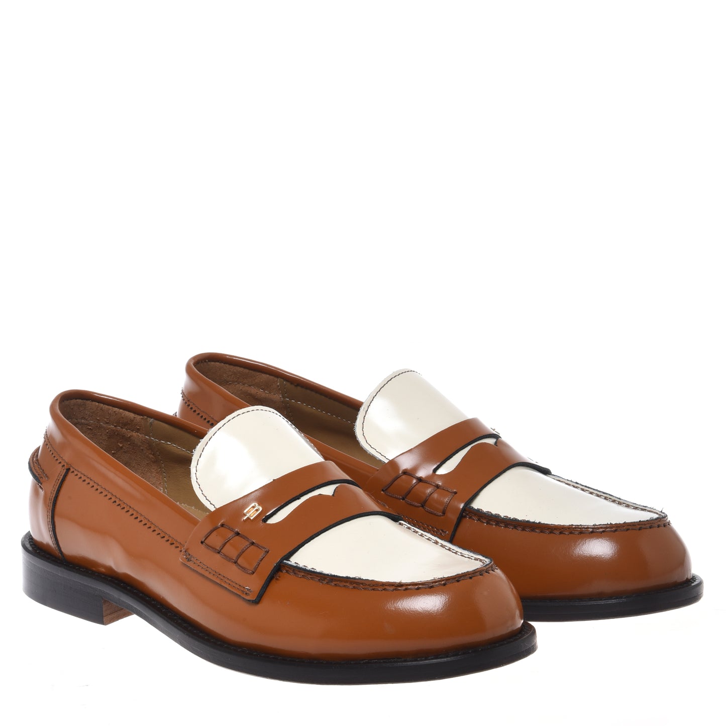 Mocassin en cuir verni marron brûlé et crème