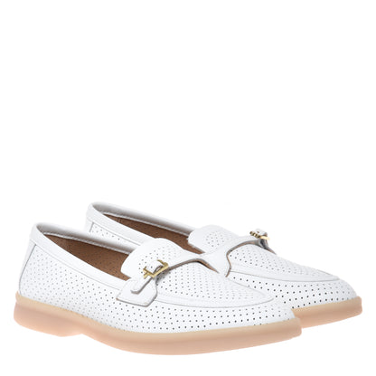 Mocassin en cuir nappa blanc perforé