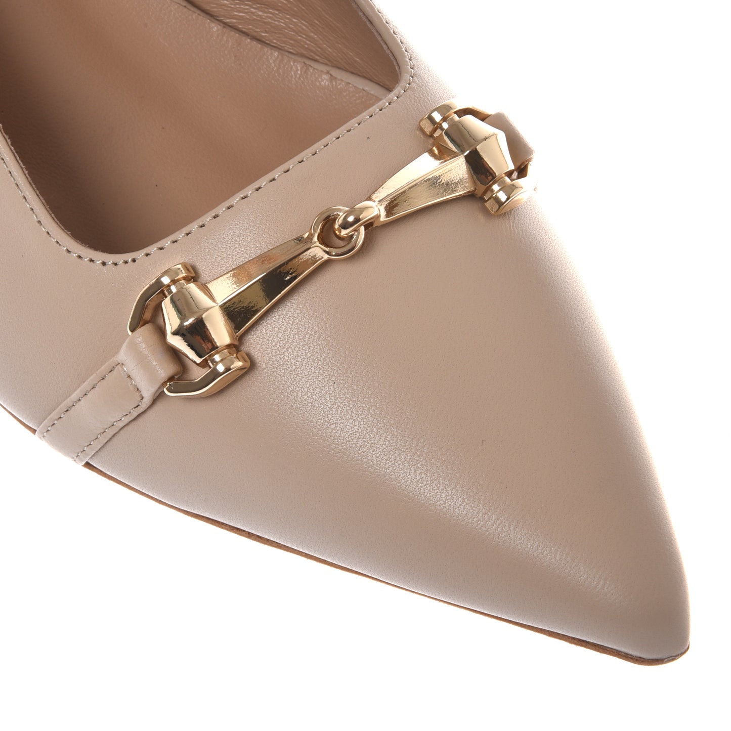 Slingback in pelle nude
