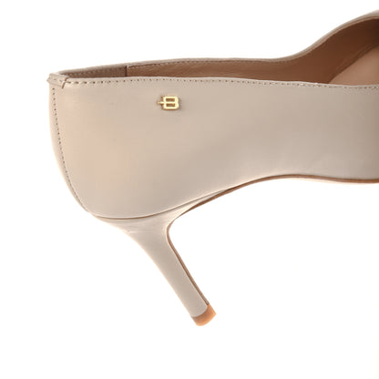 Nude leather pumps