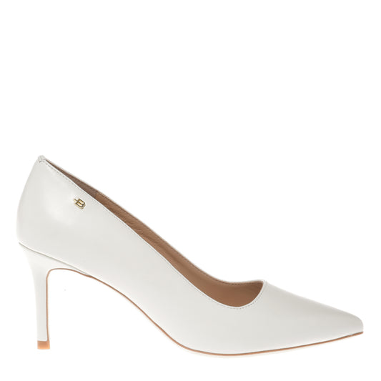 White leather pump