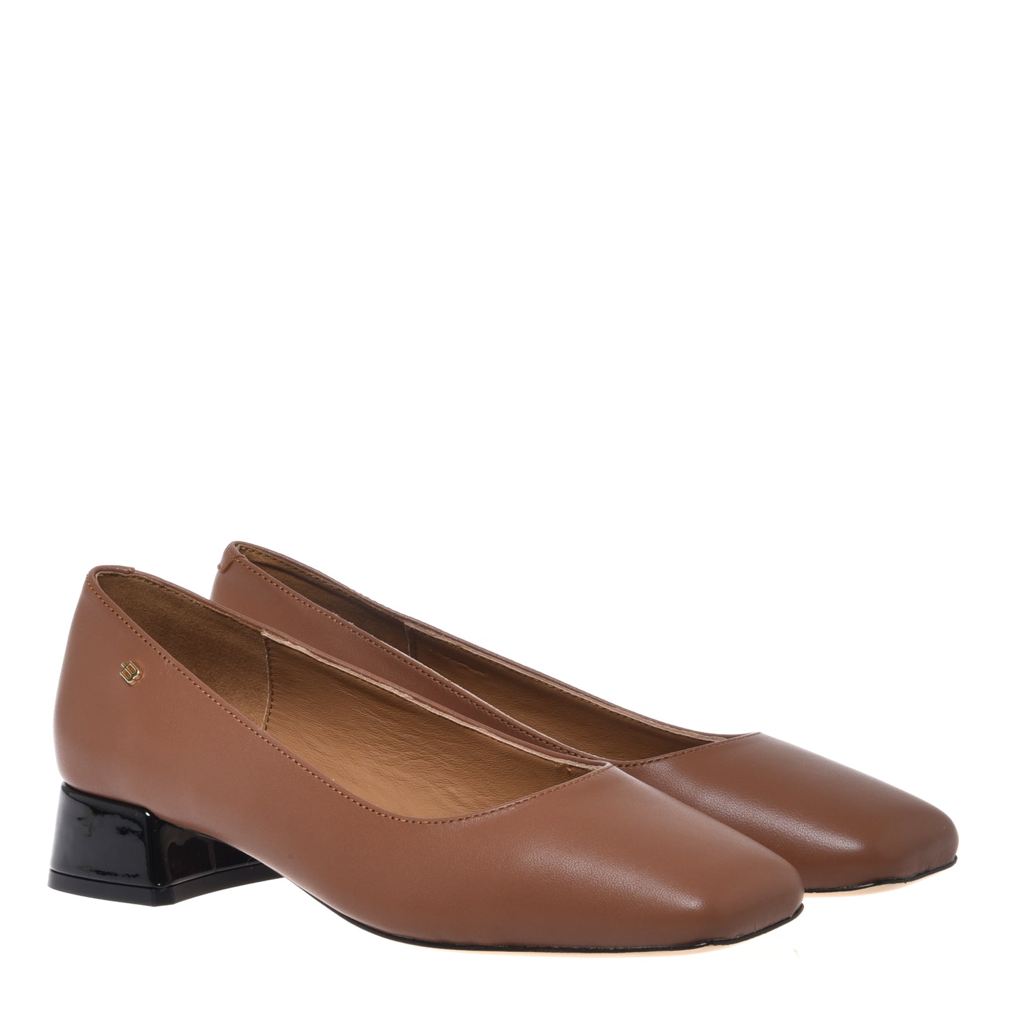Brown leather and black patent leather court shoe