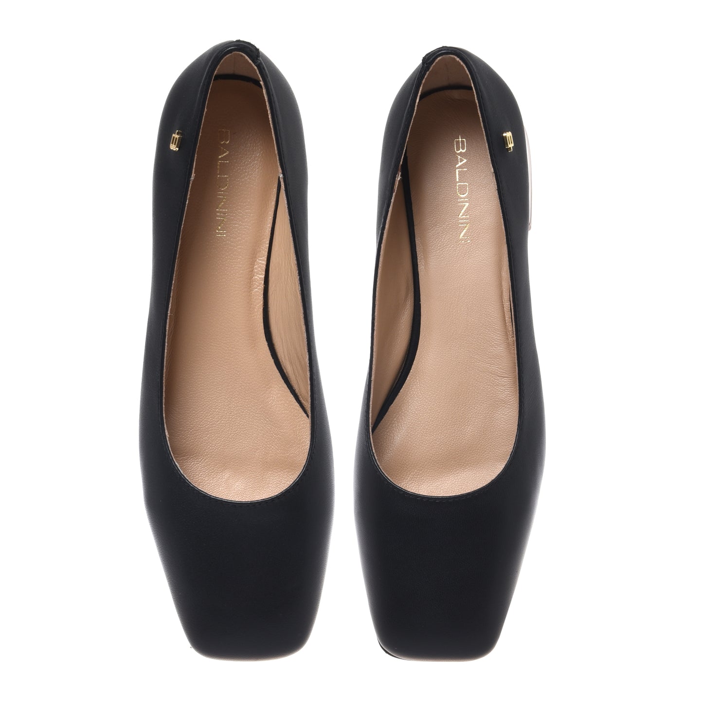 Black leather and nude patent leather pump