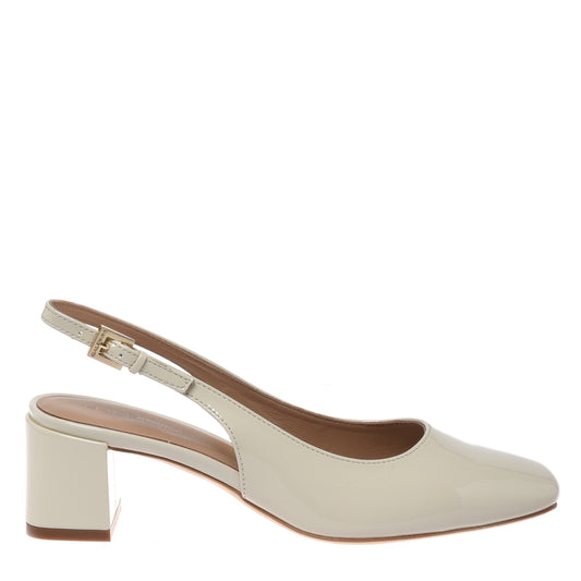 Slingback en vernis blanc cassé