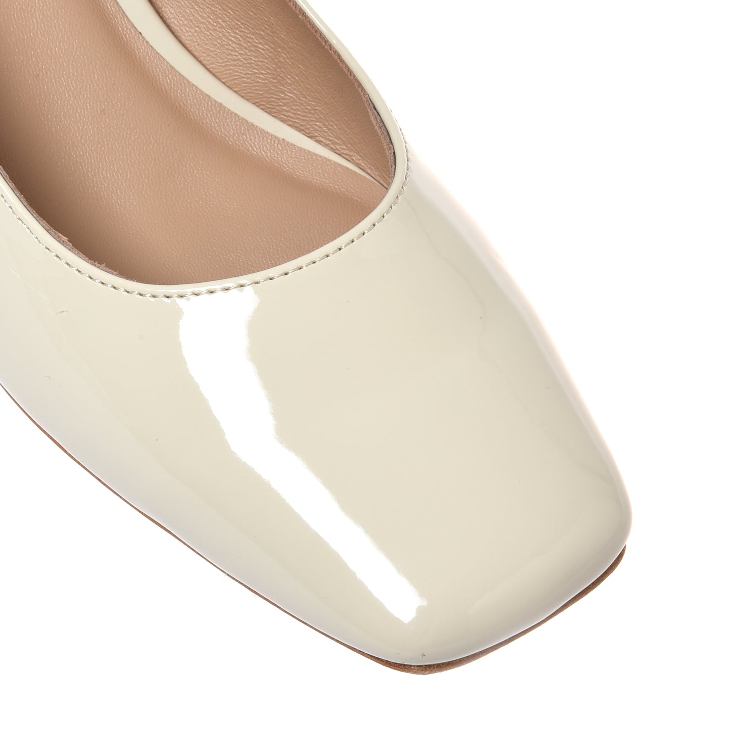 Slingback en vernis blanc cassé