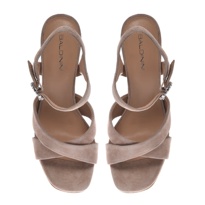 Sandale en daim nude