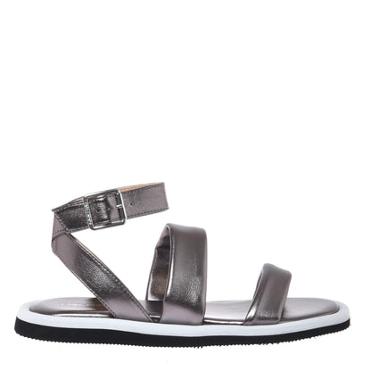 Sandale en cuir gris laminé