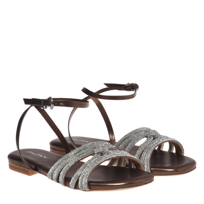 Sandale avec strass en éco-cuir marron foncé