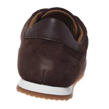 Baskets en daim marron foncé