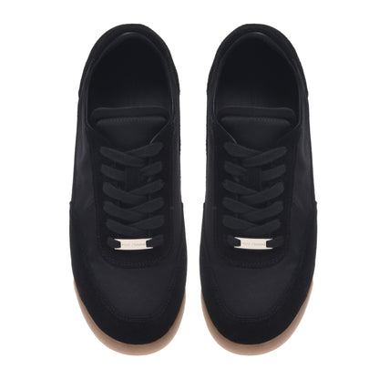 Sneaker en daim et satin noirs