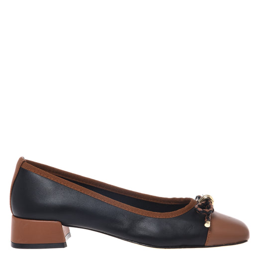 Brown and black nappa leather pump