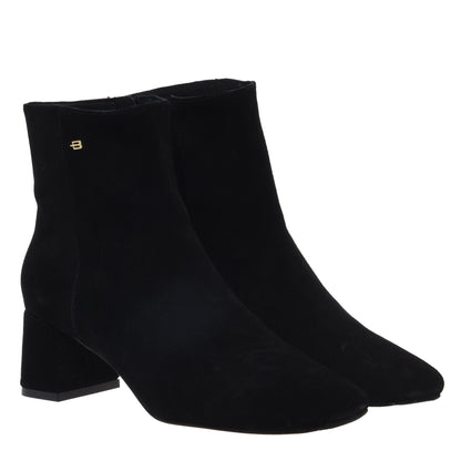 Bottine en cuir noir