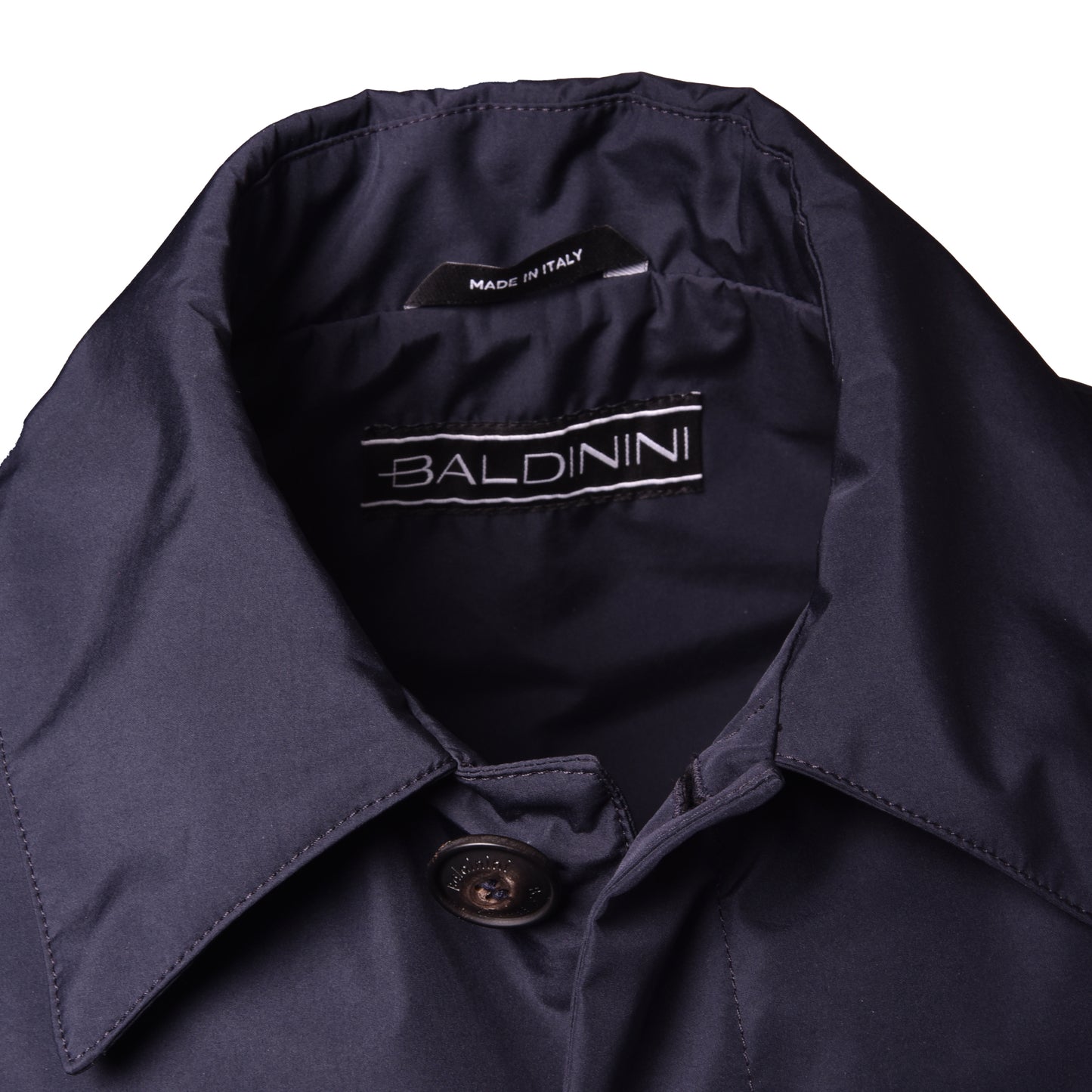 Veste imperméable en tissu bleu foncé