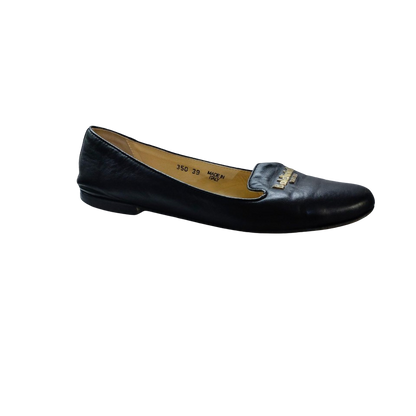 Black ballerinas