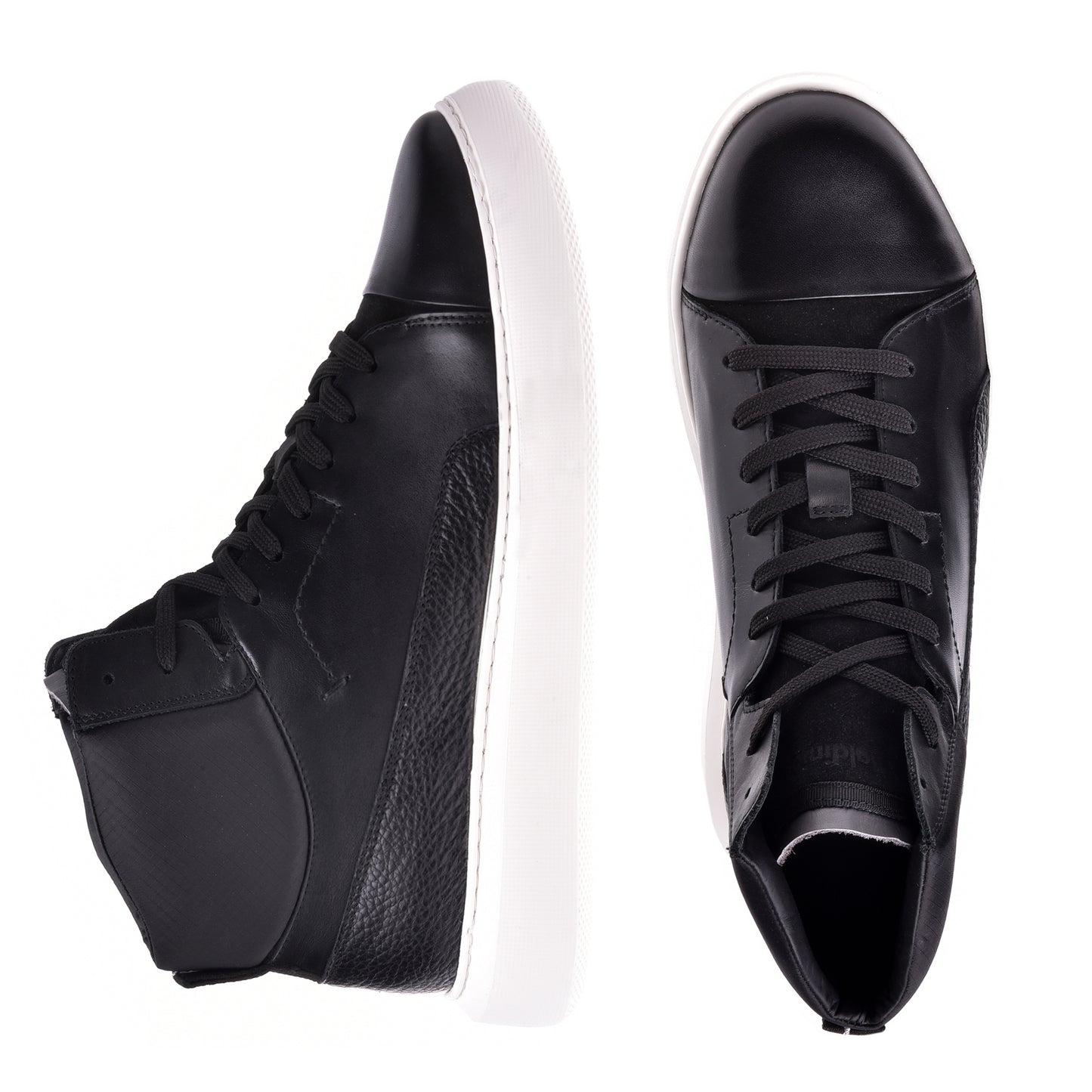 Sneakers montantes en cuir noir