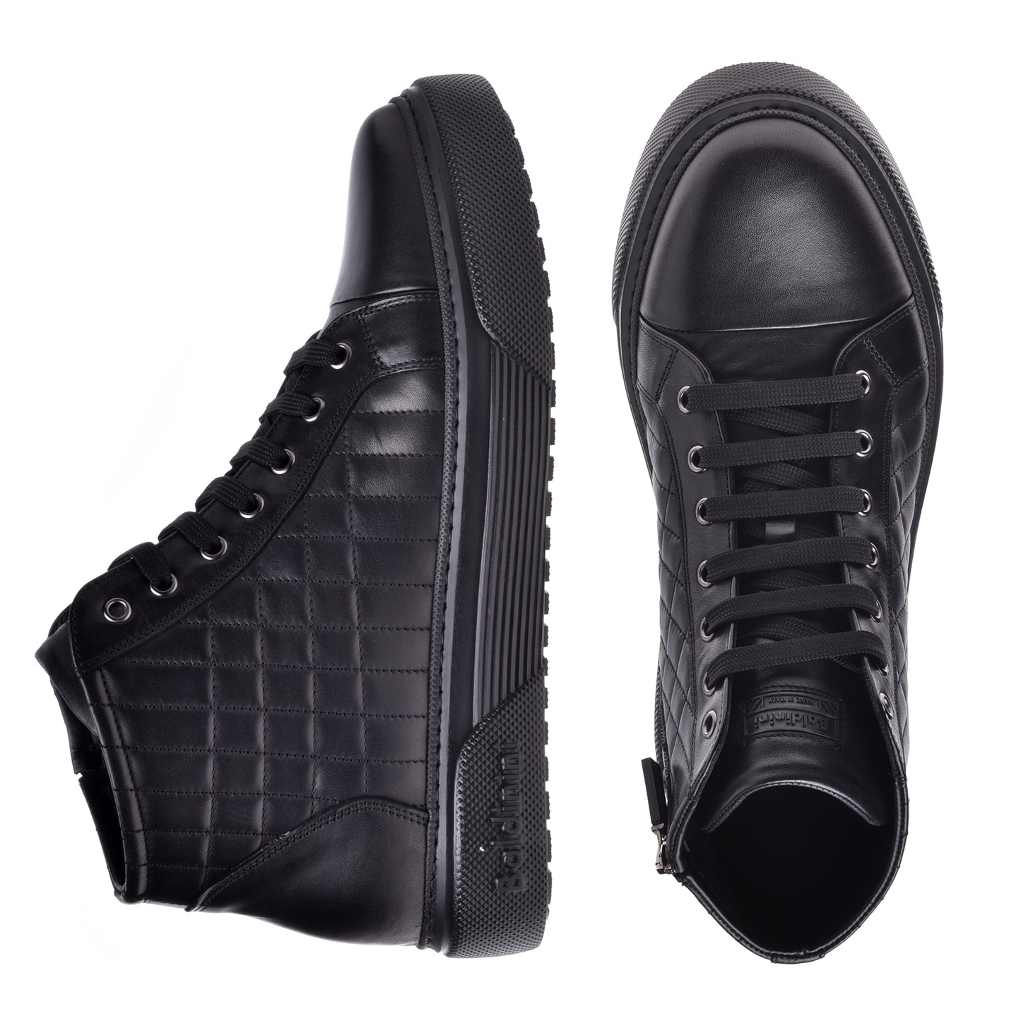 Sneakers mi-hautes en cuir noir matelassé