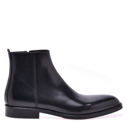 Ankle boots in black calfskin