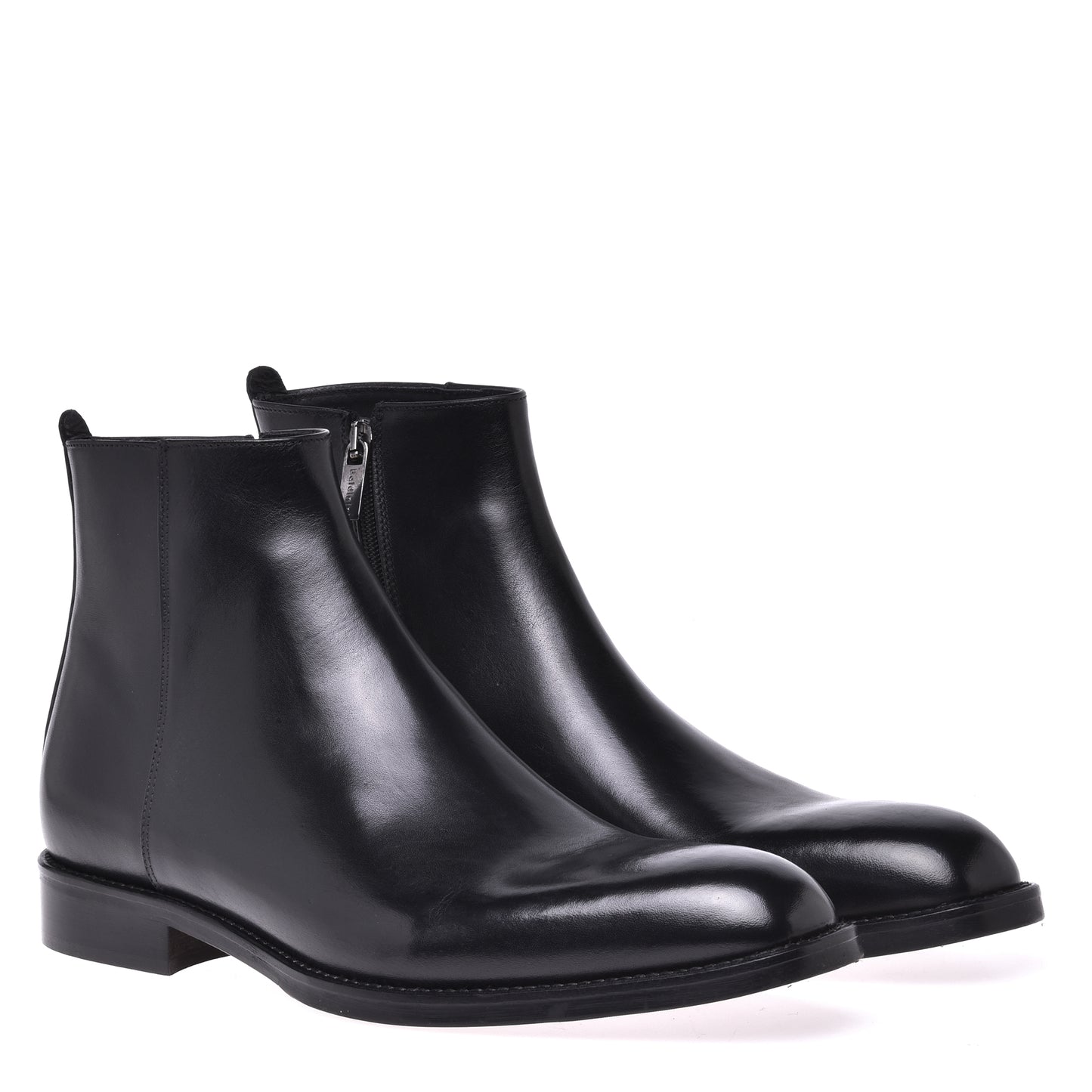 Ankle boots in black calfskin