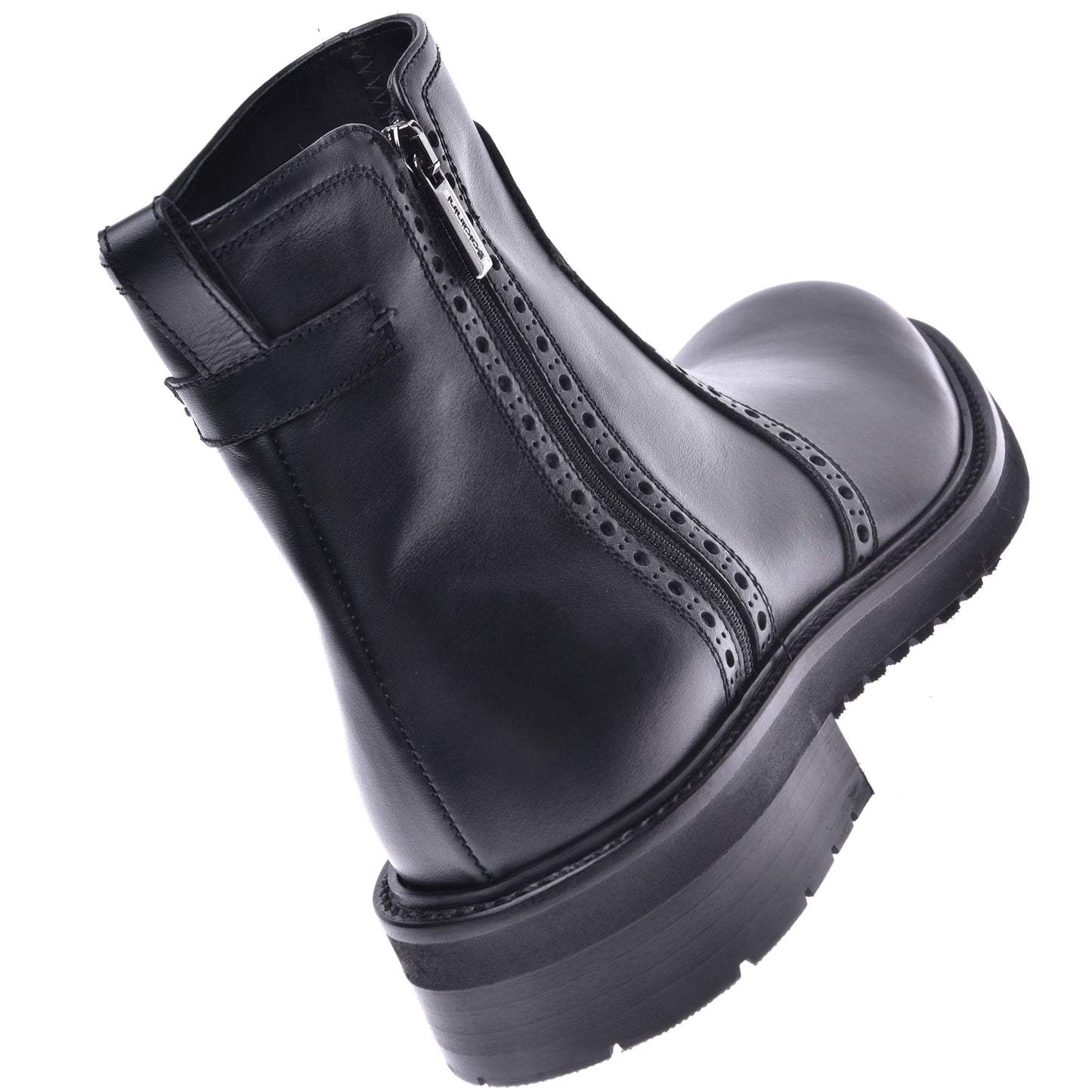Ankle boots in black calfskin