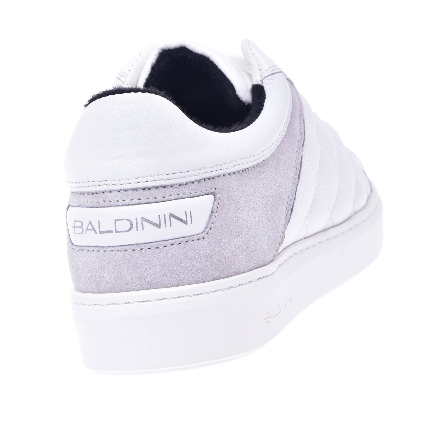 Baskets basses en cuir matelassé blanc