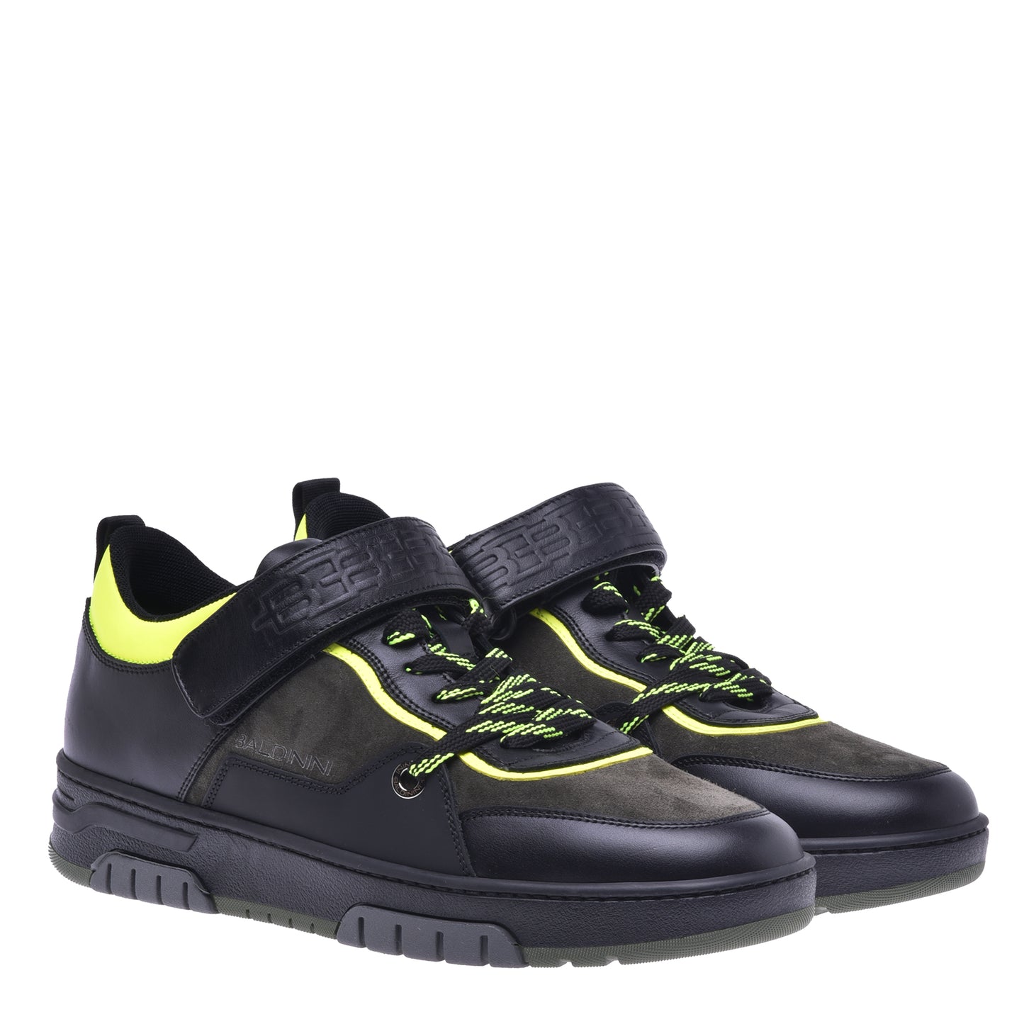 Baskets basses en cuir noir et croûte de cuir vert kaki