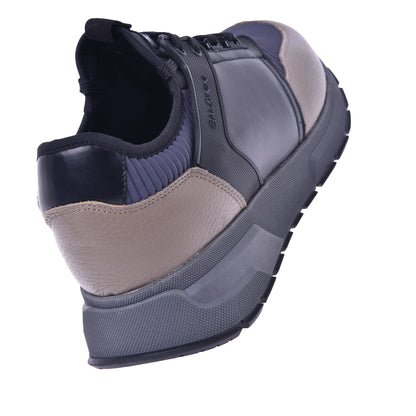 Baskets basses en cuir taupe et tissu gris
