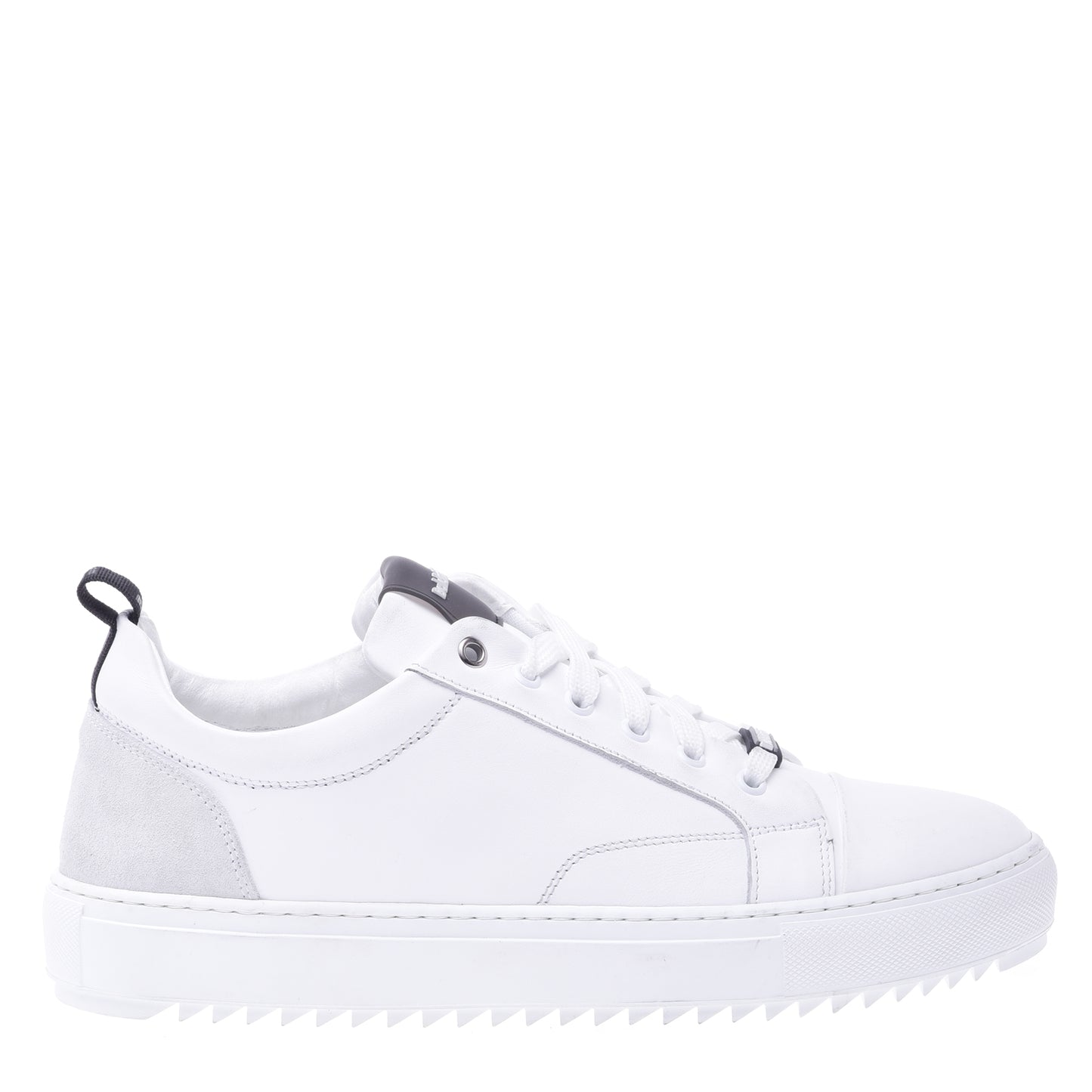 Basket basse en cuir de veau blanc