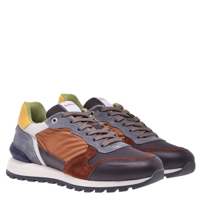 Baskets basses en cuir et tissu brun foncé