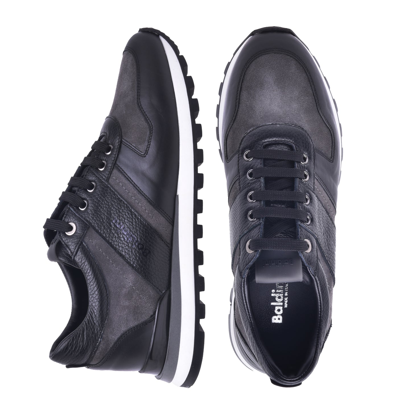Basket basse en daim gris et cuir de veau noir